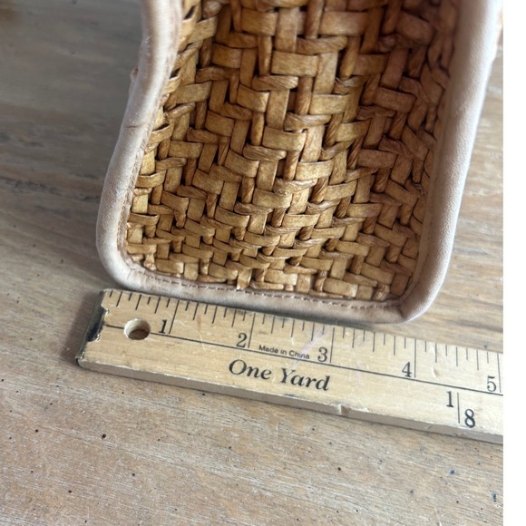 Vintage Fossil Woven Straw Handbag Tan Wood Handle Crossbody Striped 75082 - Picture 6 of 7